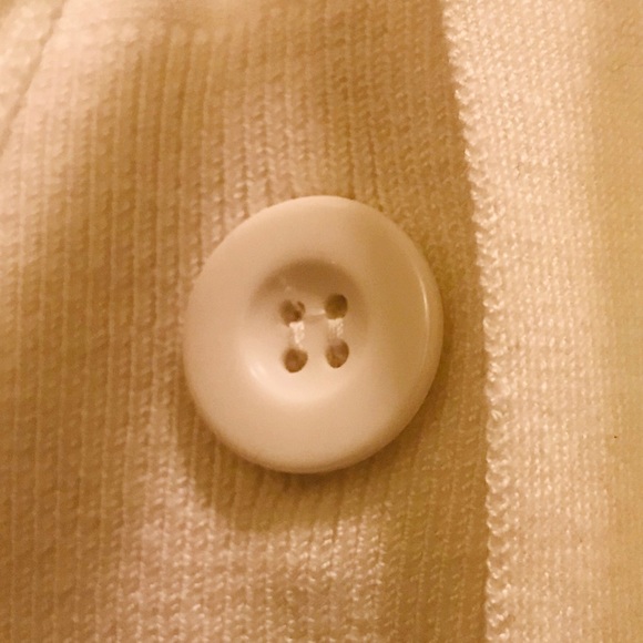 Colth - Picture 2 of 4